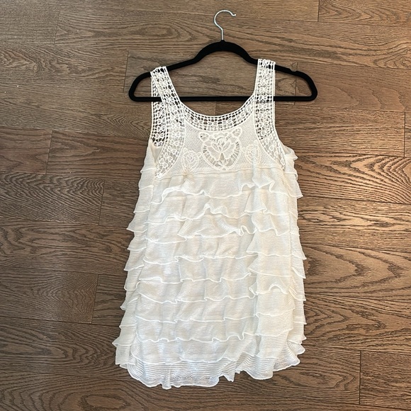 White laced tanked top - Picture 2 of 2